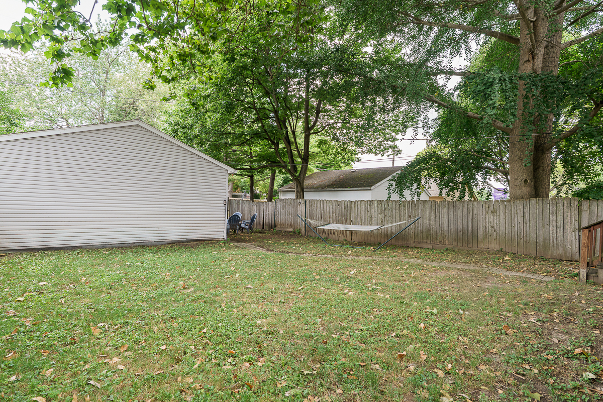 729 Euclaire Ave-6