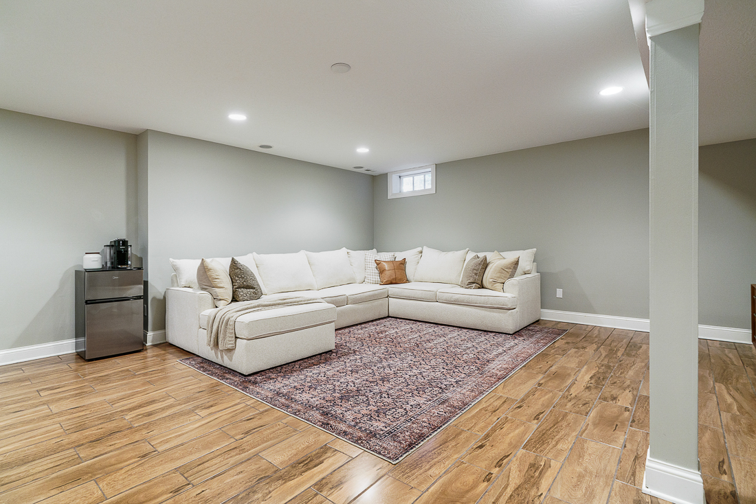 7444 Farmington Close-27