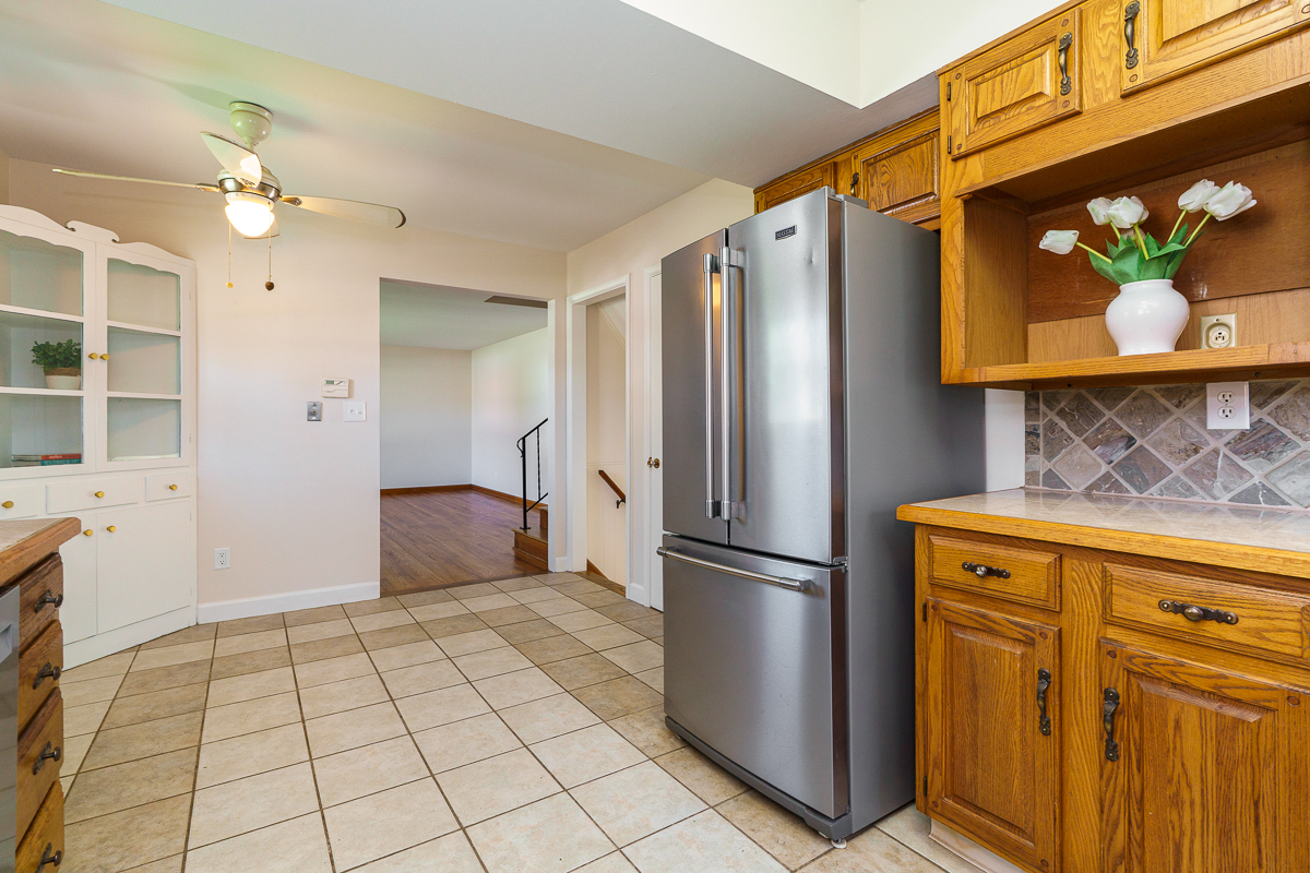 751 Latham Ct-20