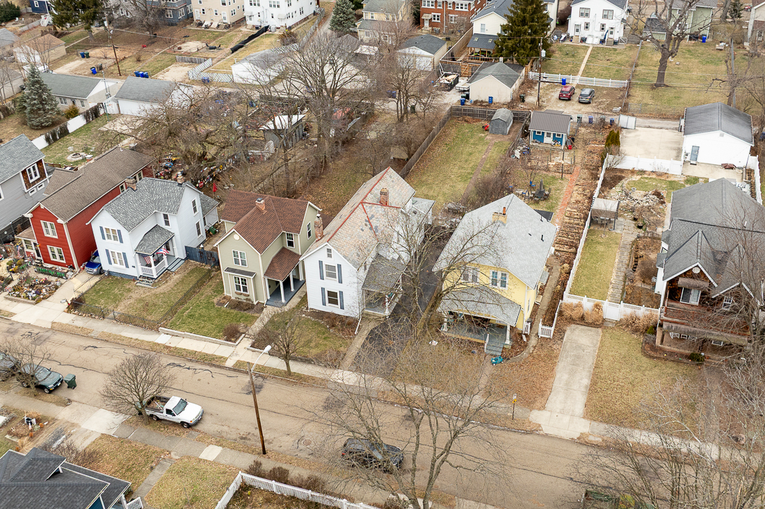 76 e Lakeview Ave-10