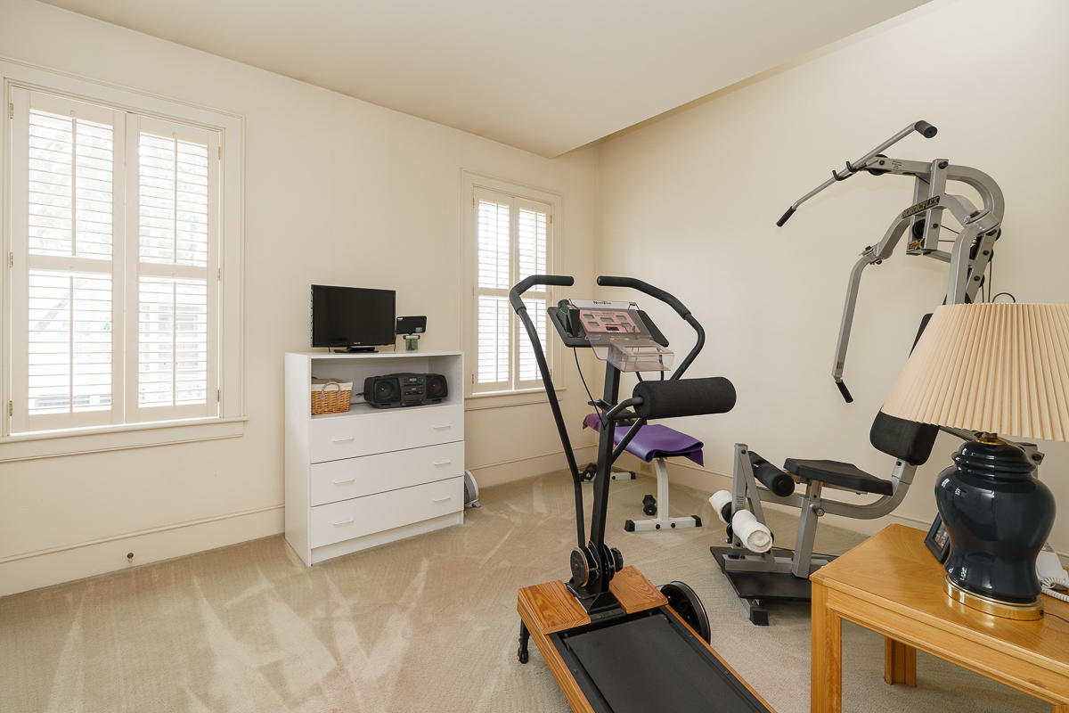 770 S Lazelle St-95