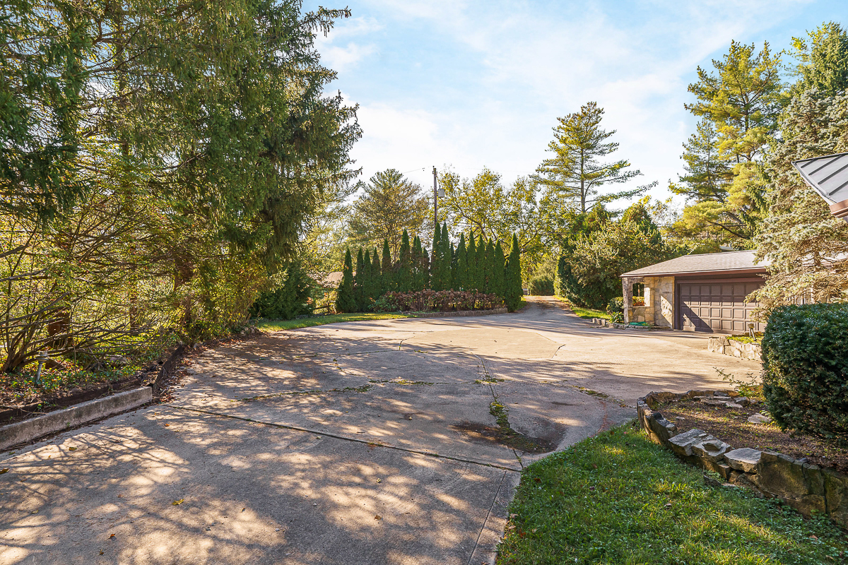 788 Old Woods Rd-14
