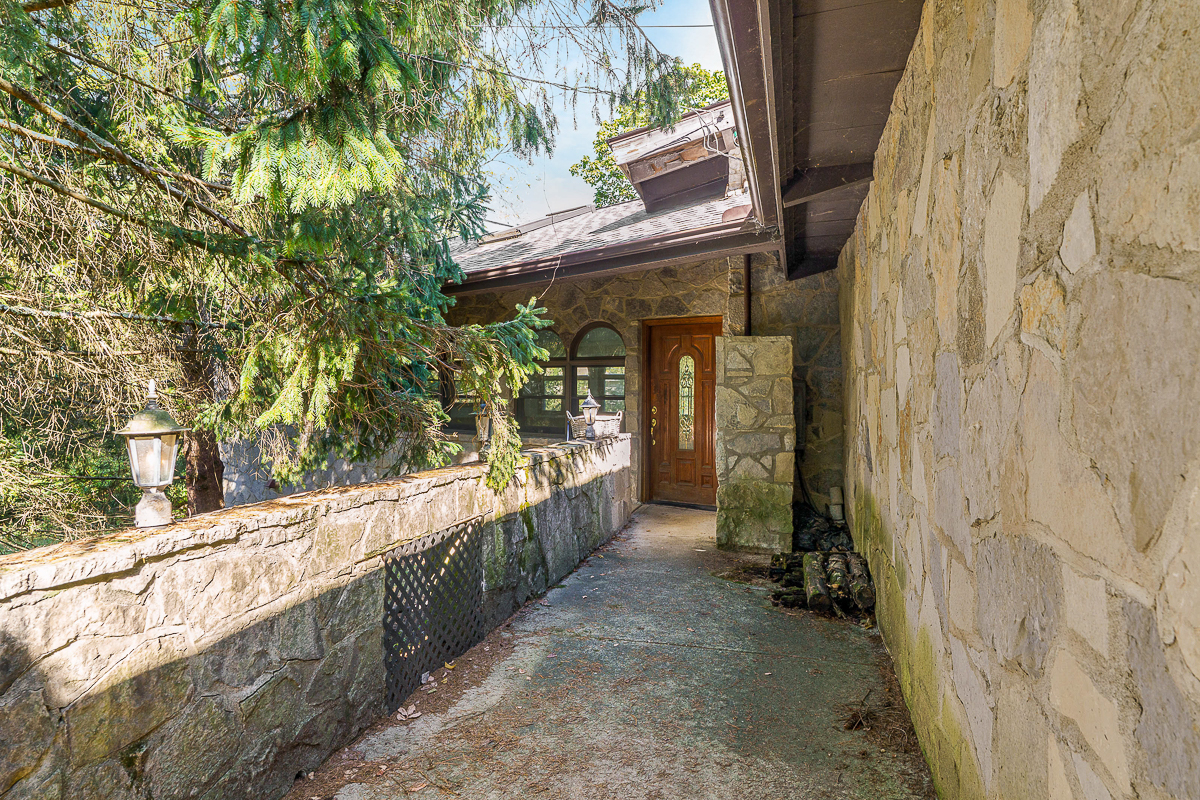 788 Old Woods Rd-20
