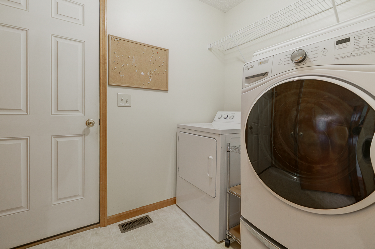 7962 Earldale Ct-21
