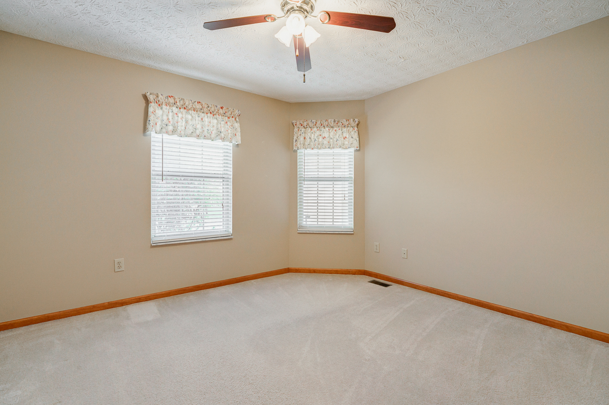 7962 Earldale Ct-25