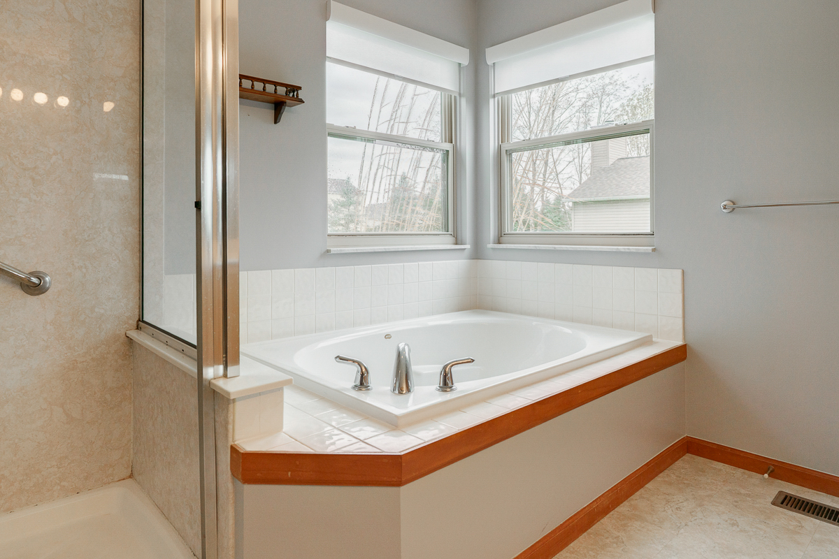 7962 Earldale Ct-32