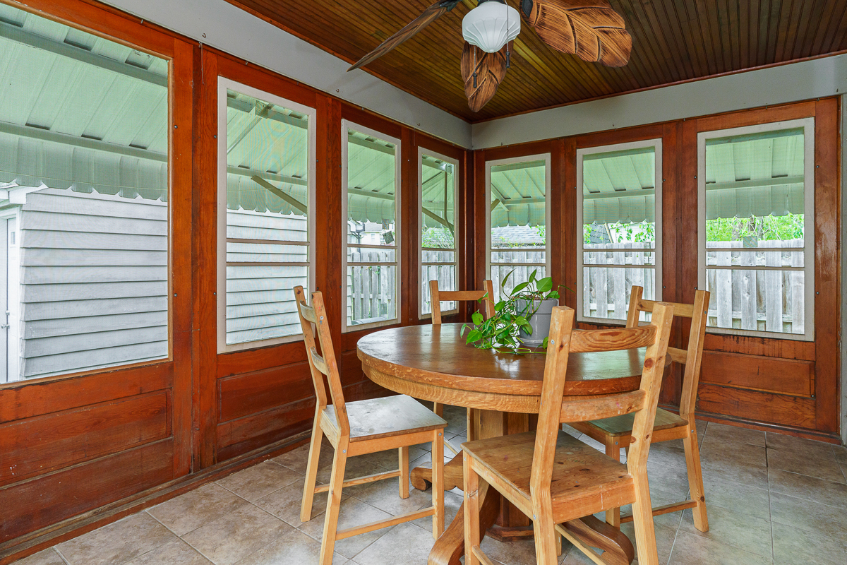 799 Montrose Ave-10