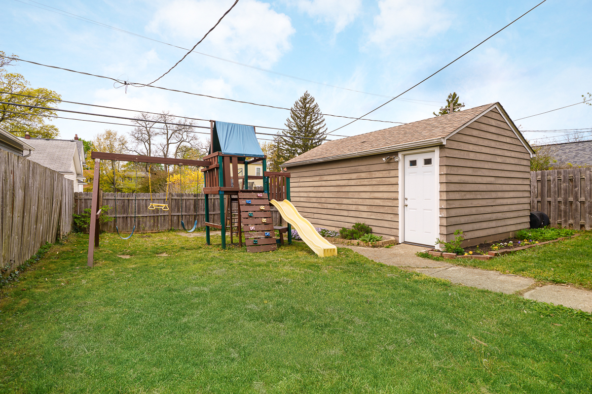 799 Montrose Ave-5