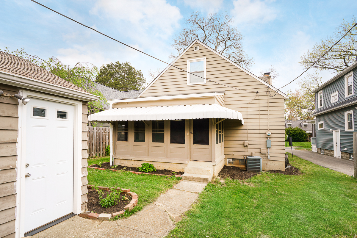 799 Montrose Ave-7
