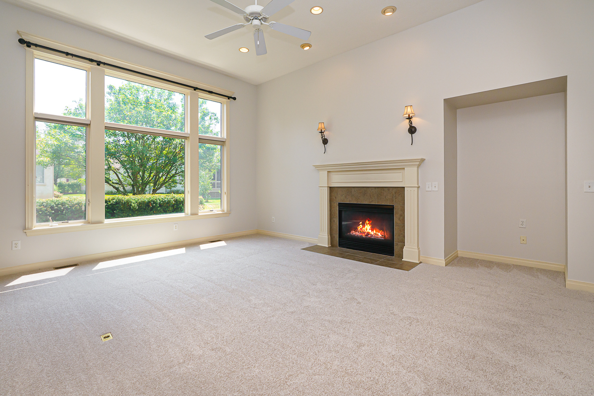 8065 Campbell Ln-13