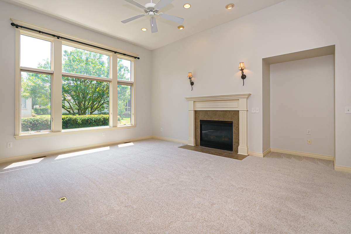 8065 Campbell Ln-14