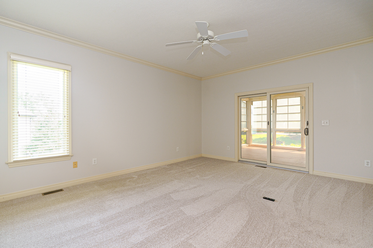 8065 Campbell Ln-25