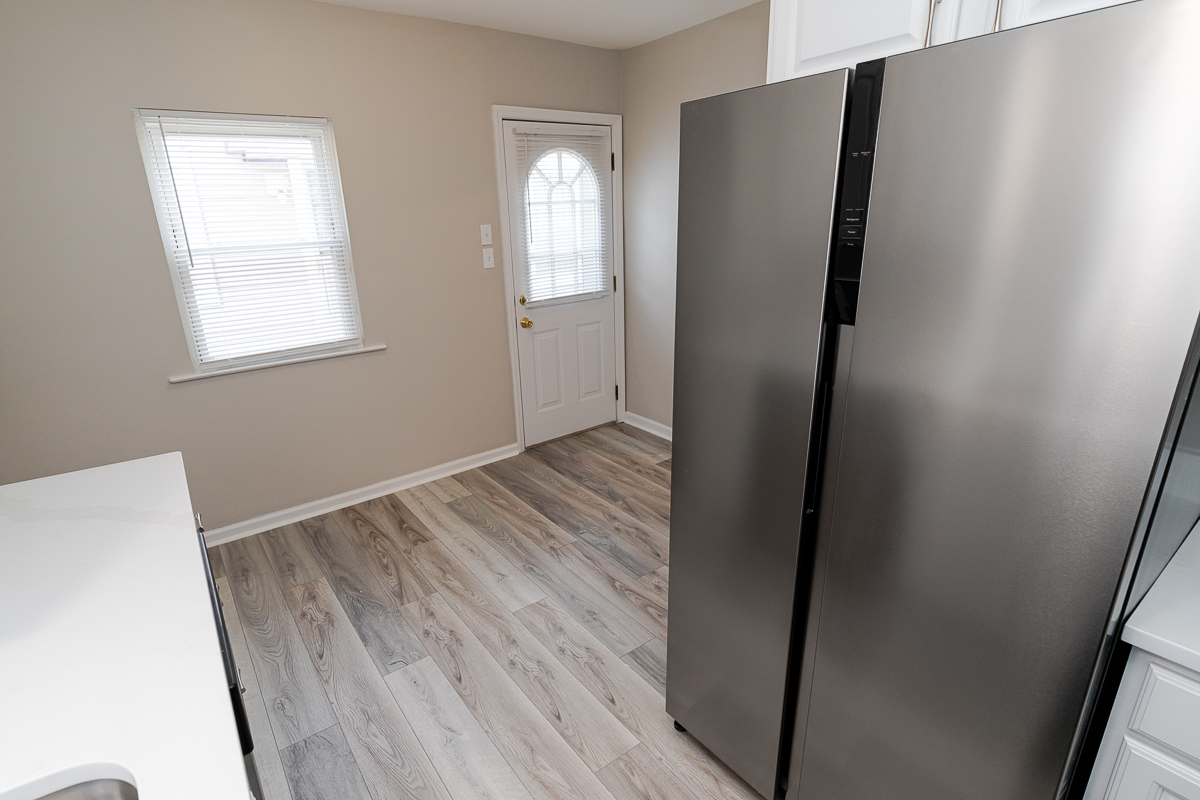 816 E. Melrose Ave -14