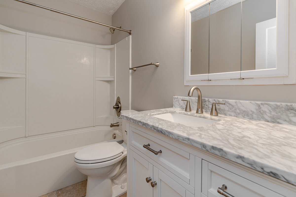 816 E. Melrose Ave -19