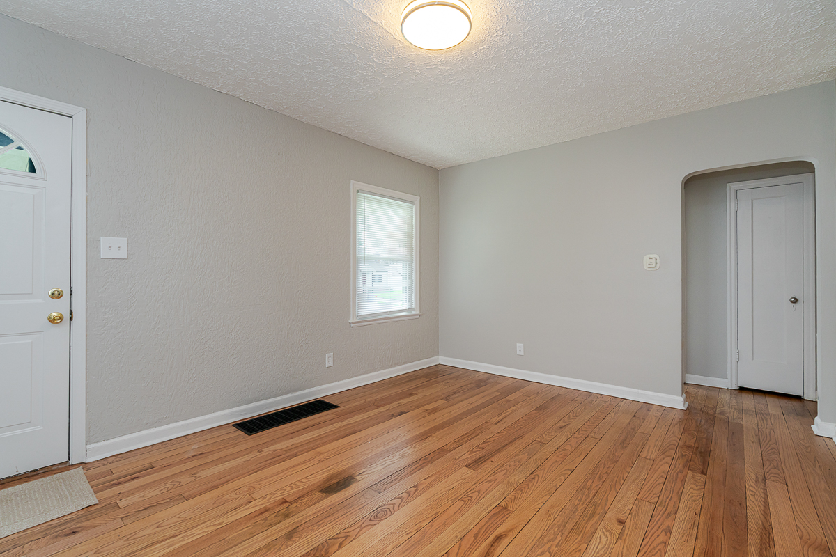 816 E. Melrose Ave -8