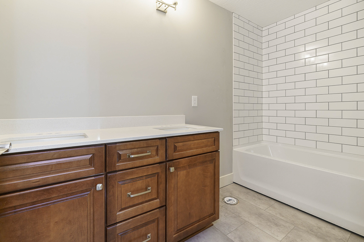 8294 Morgan St-35