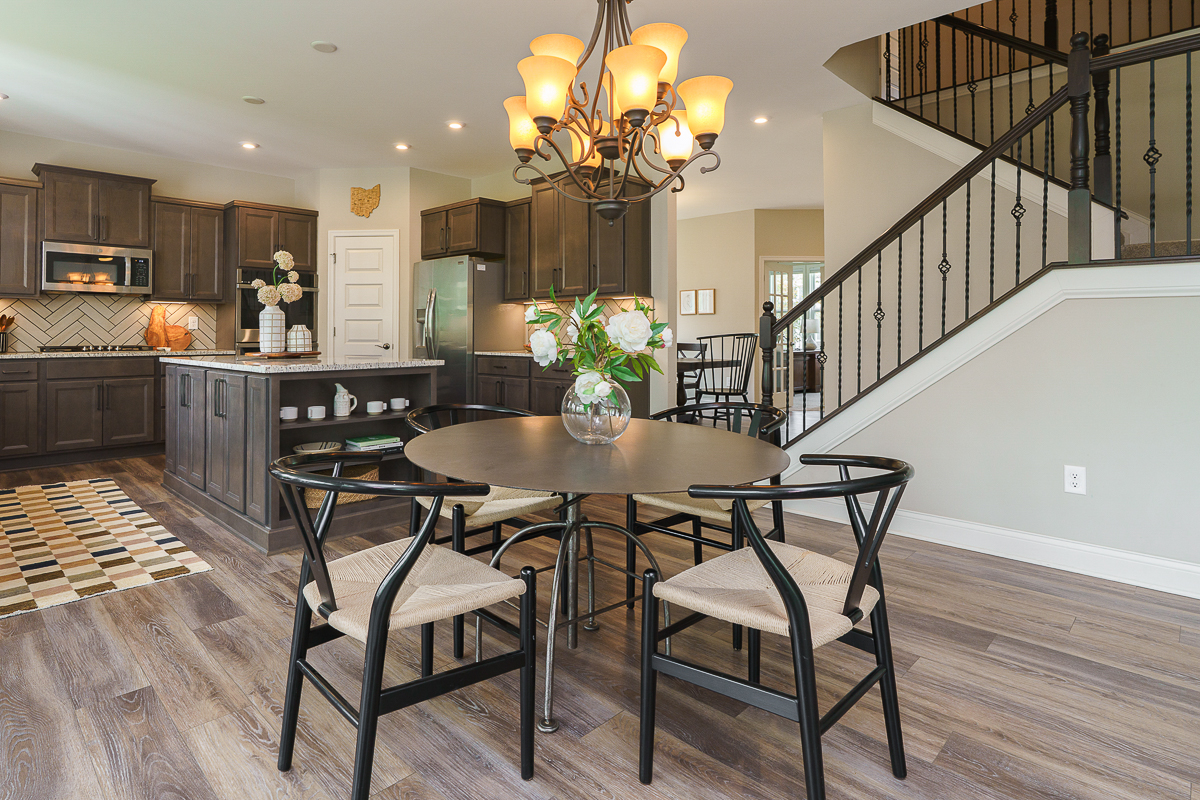 829 Pathlow Dr-26