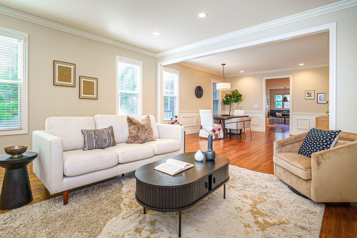 843 Hamlet St-29