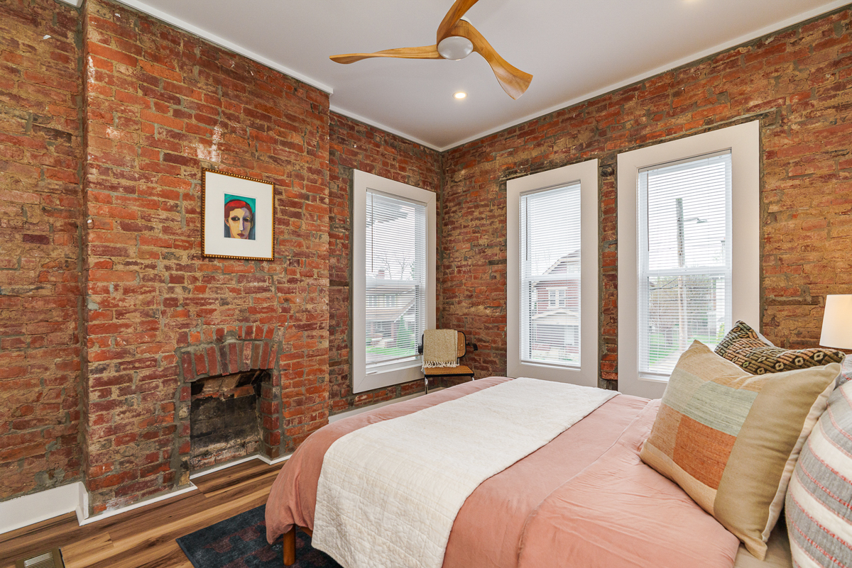 848 Champion Ave-37