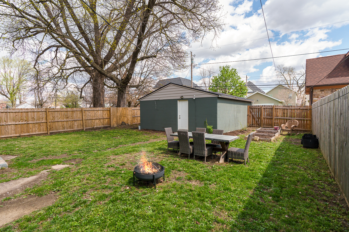 848 Champion Ave-5