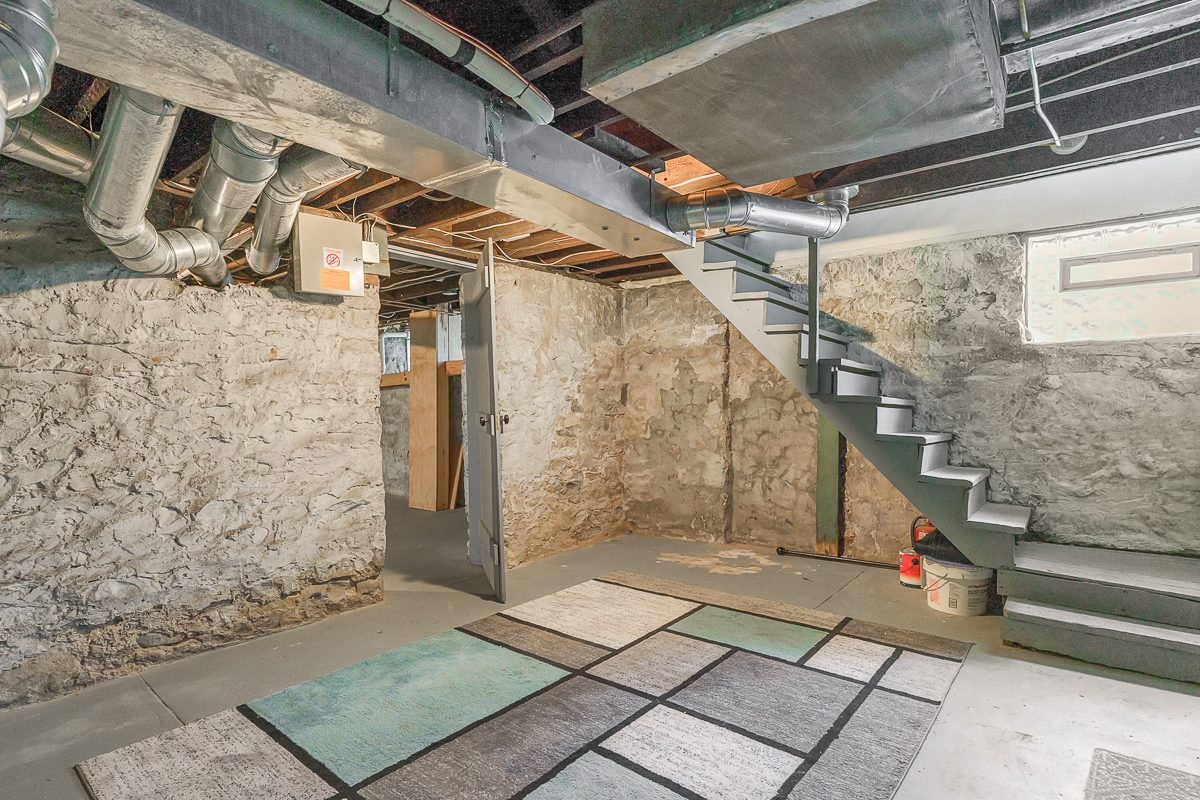 866 s Lazelle St-12