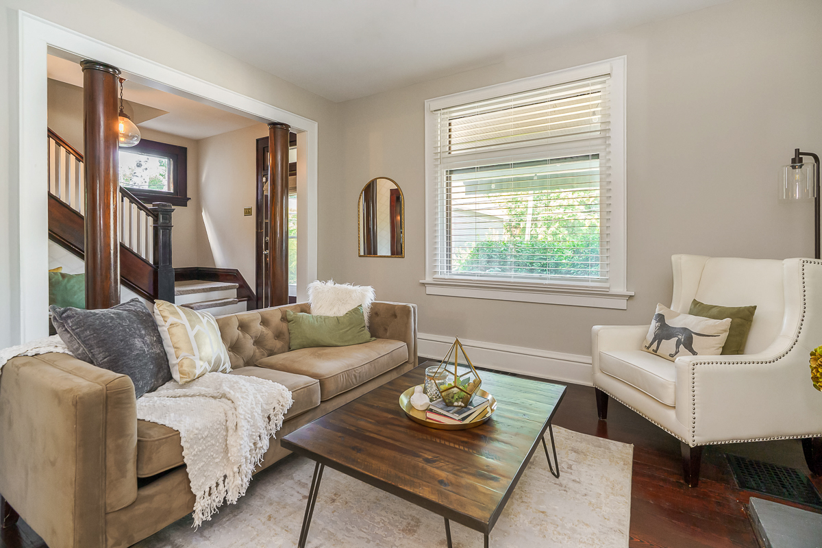 866 s Lazelle St-17