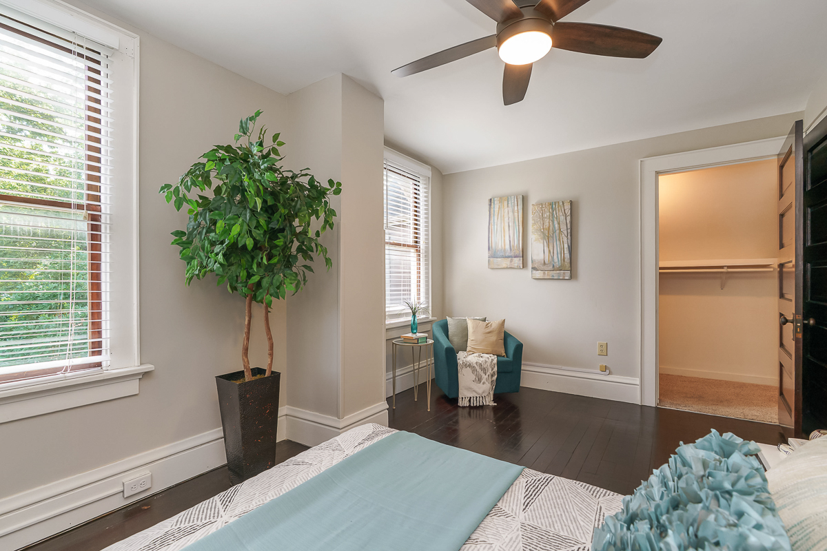 866 s Lazelle St-41
