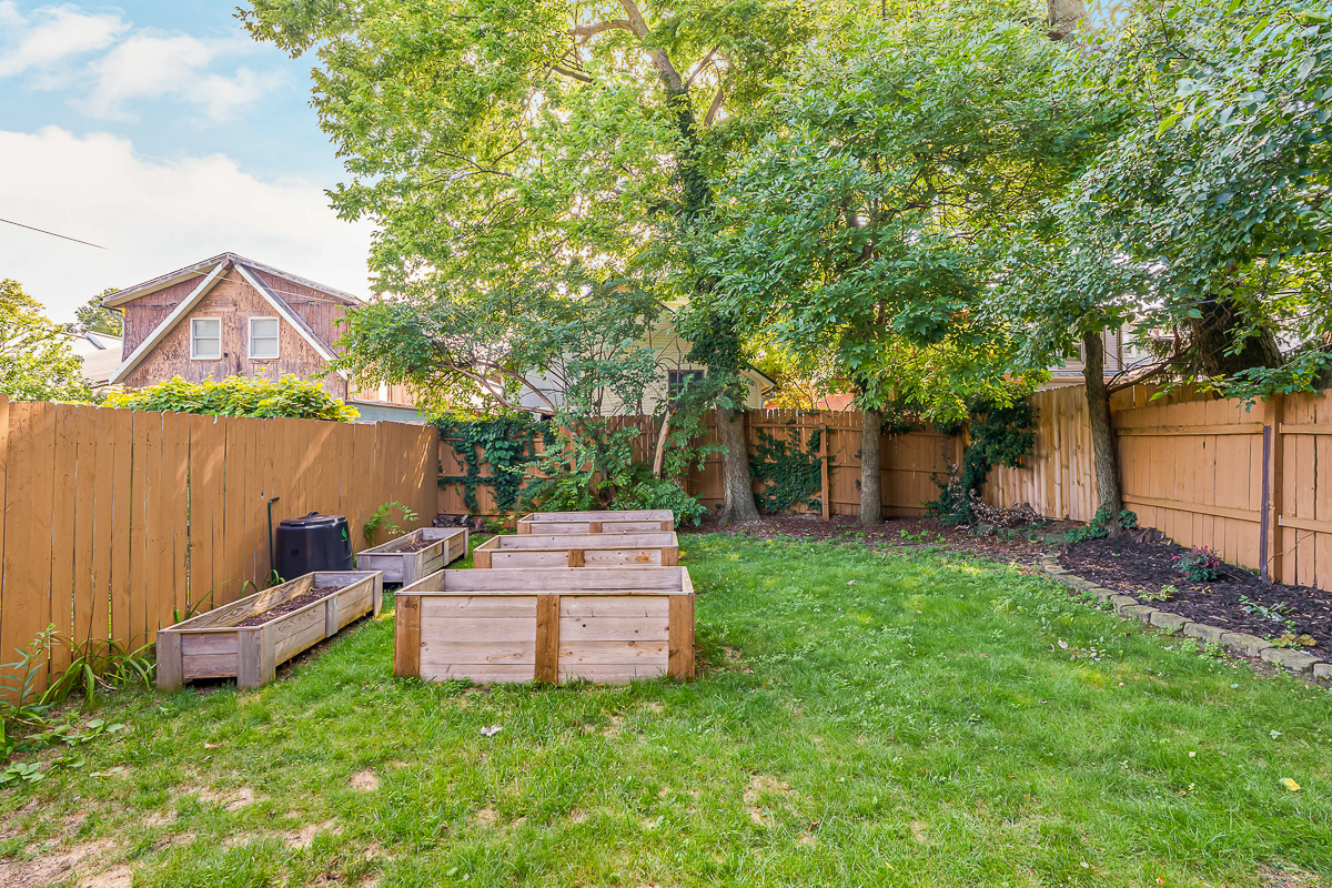 866 s Lazelle St-7