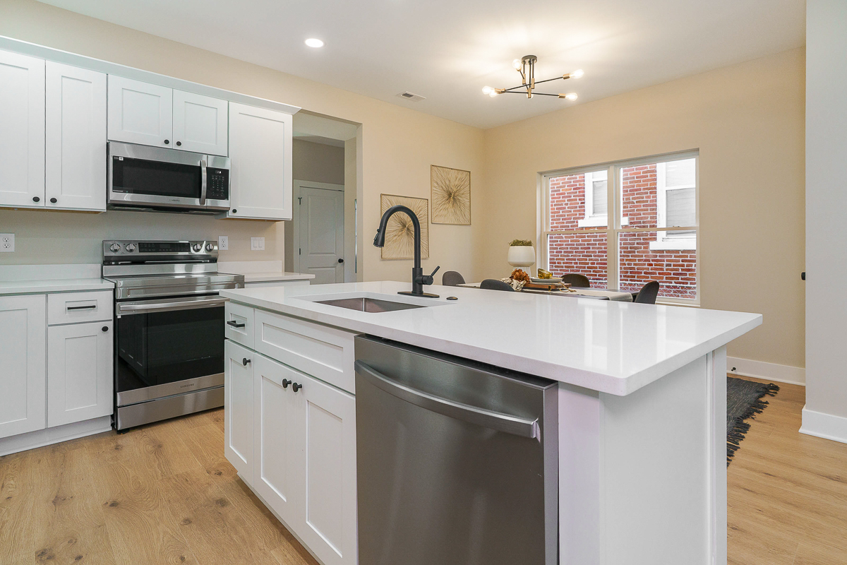 867 S 22nd St-22