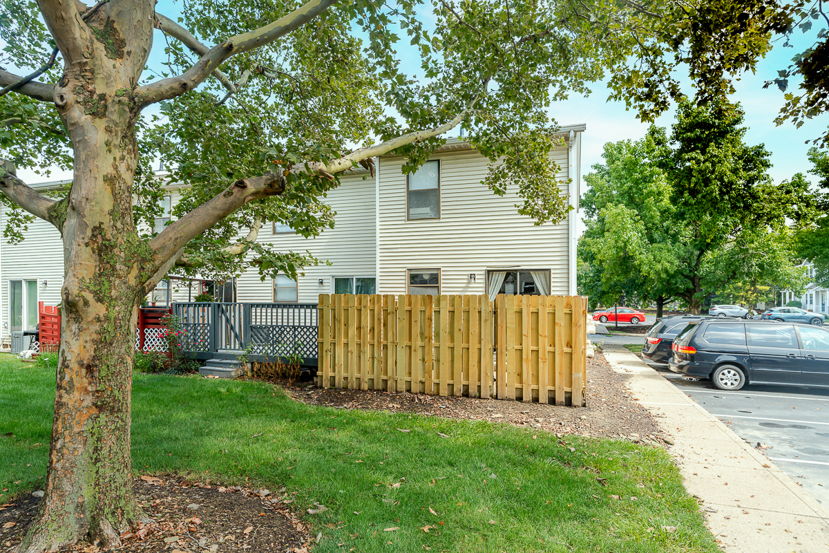 875 Soramill Ln-13