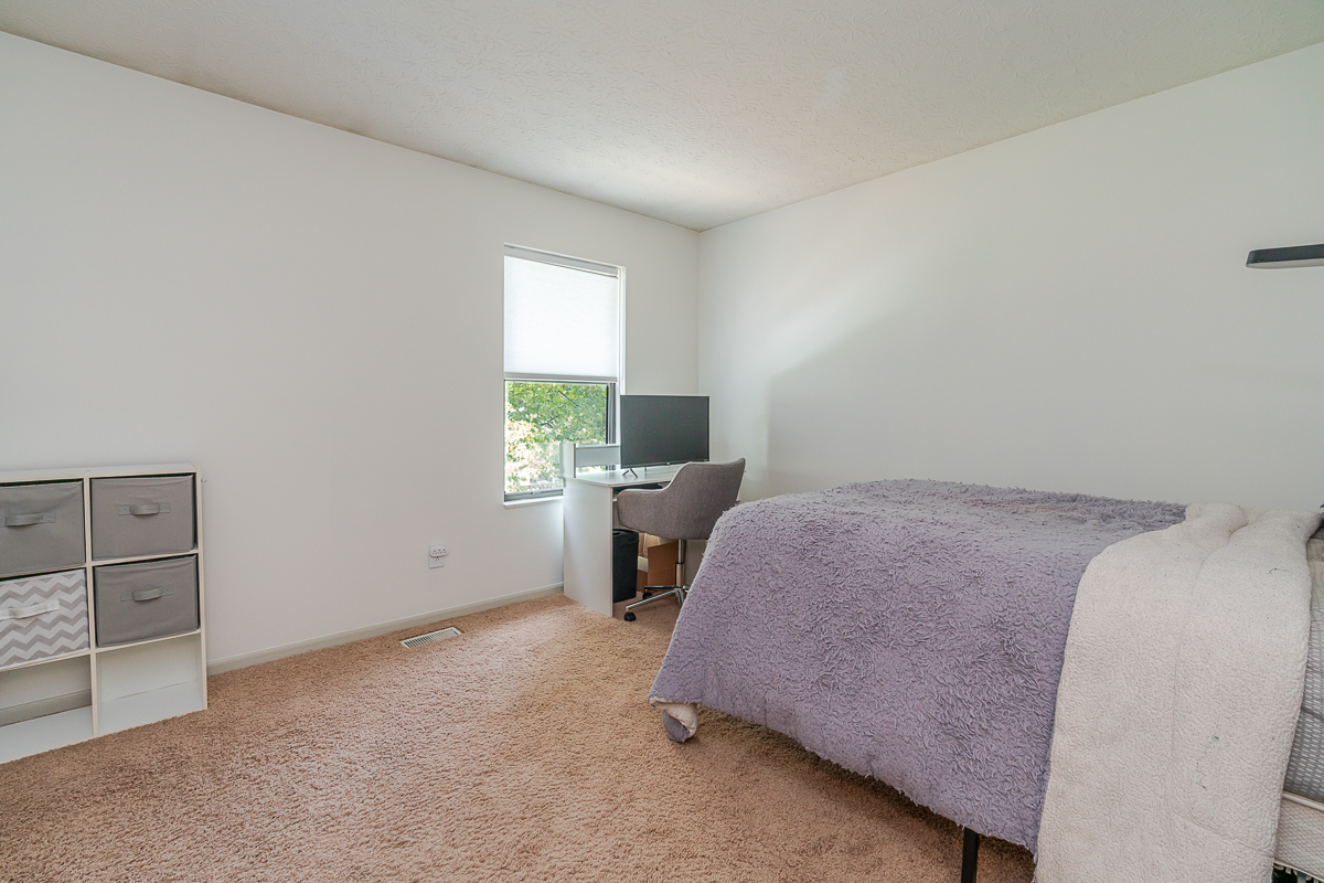 875 Soramill Ln-29