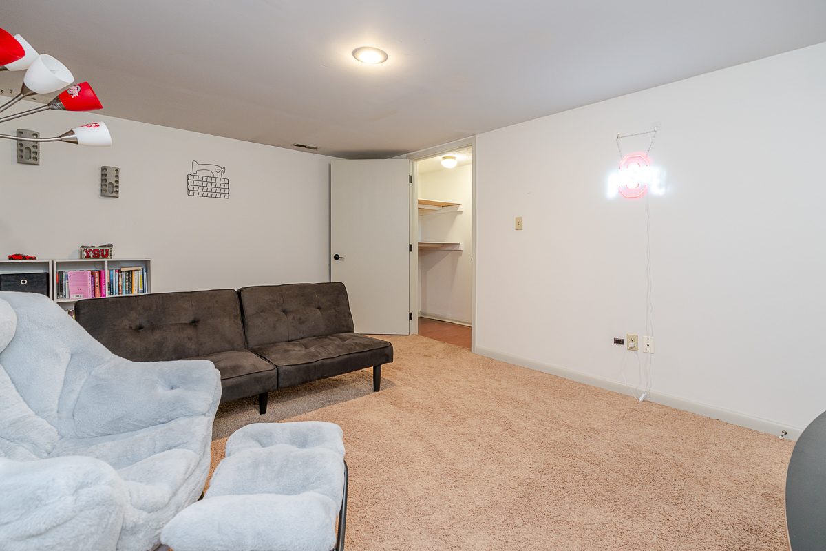 875 Soramill Ln-39