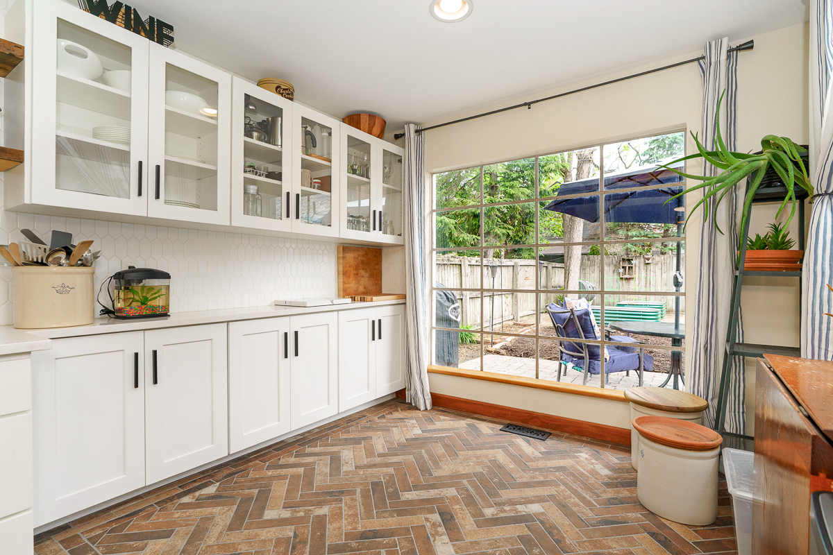 882 s 3rd St-29