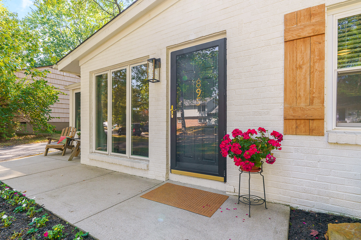 895 Caniff Rd-14