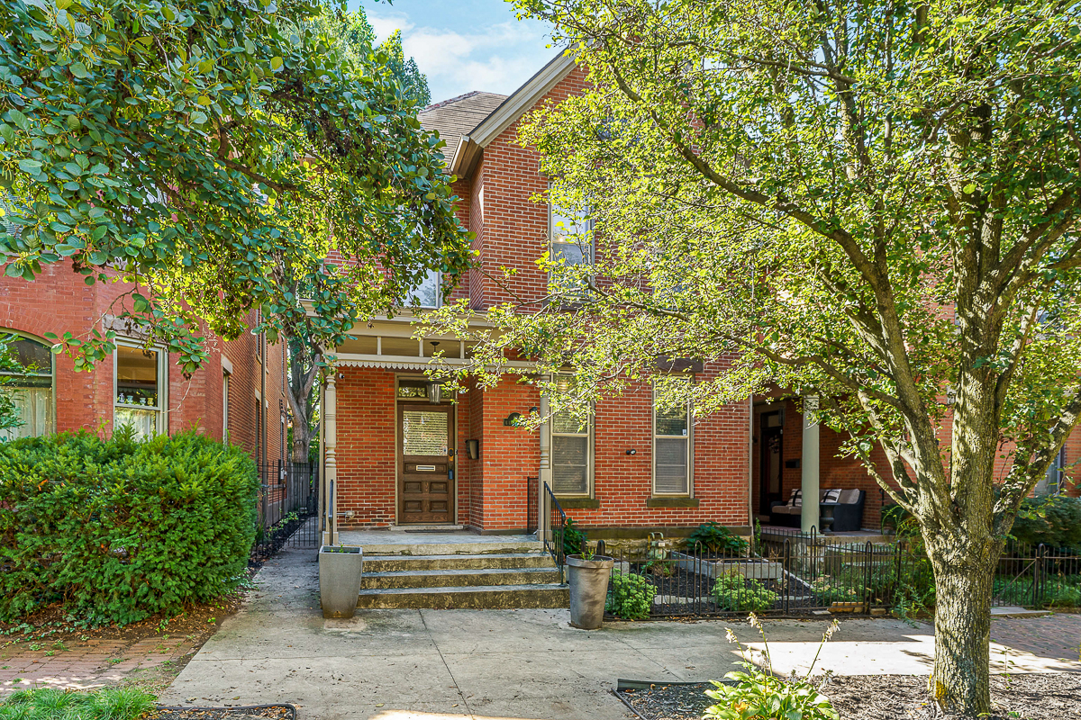 89 E lincoln St-10