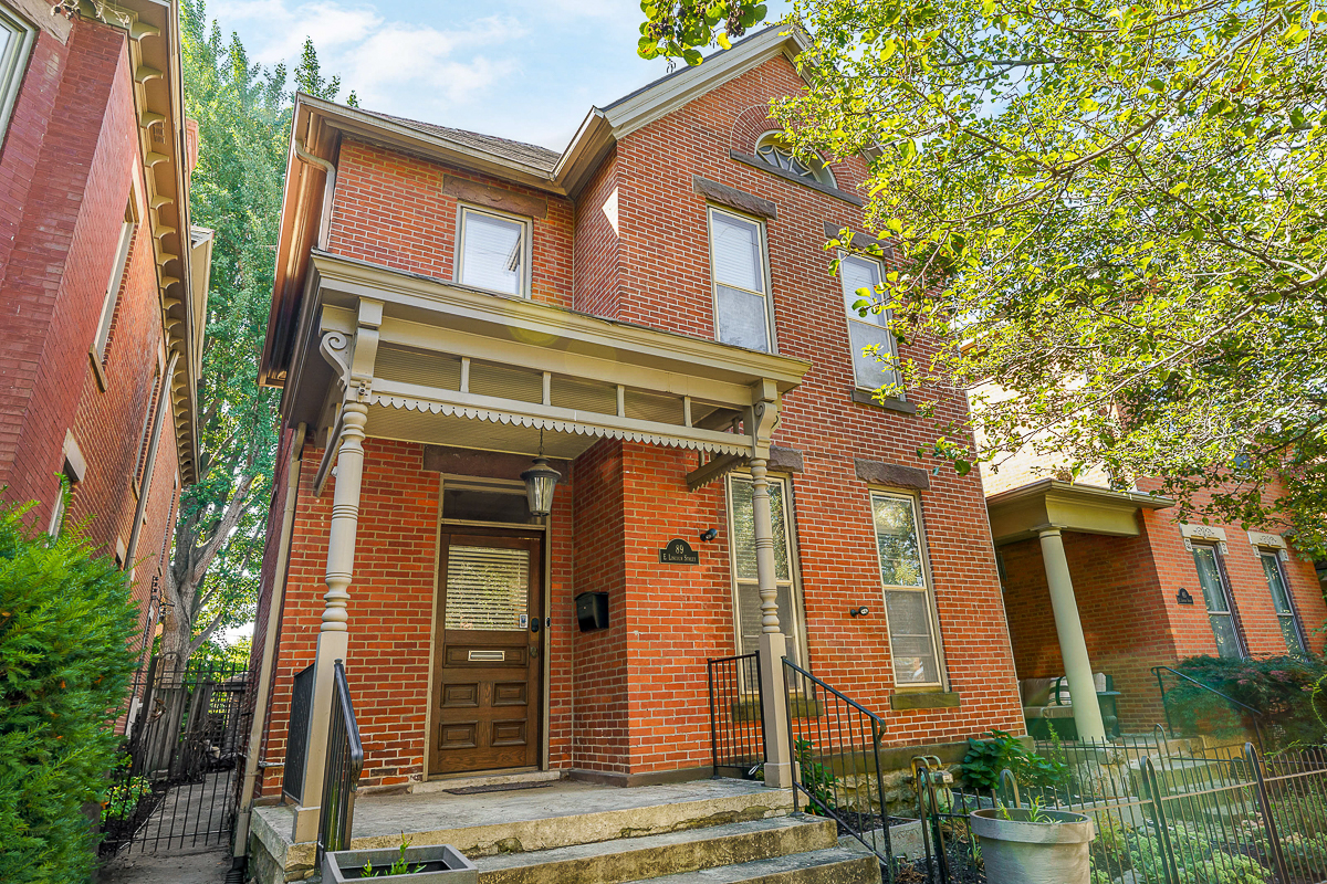 89 E lincoln St-11