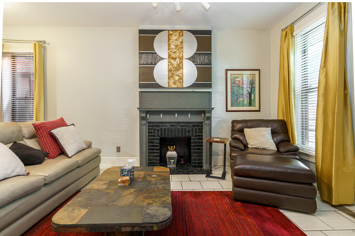 89 E lincoln St-19