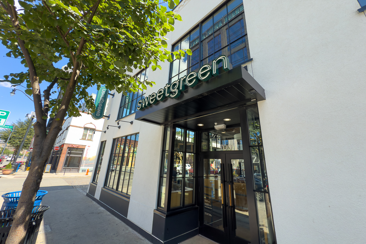 89 E lincoln St-53