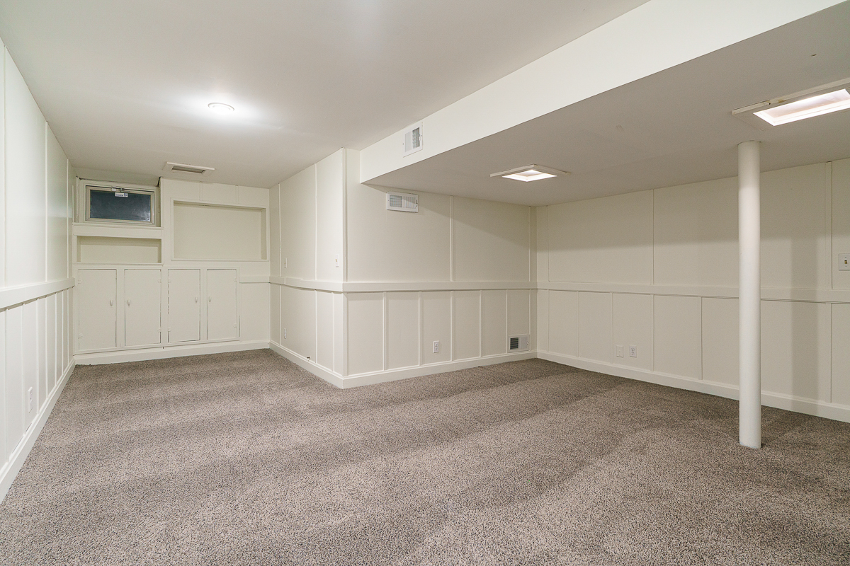 910 Montrose Ave-16