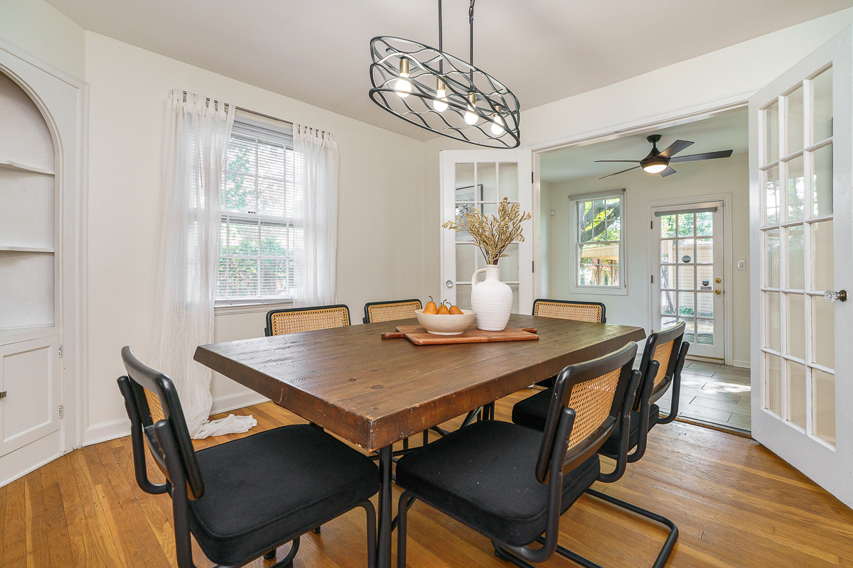 910 Montrose Ave-25