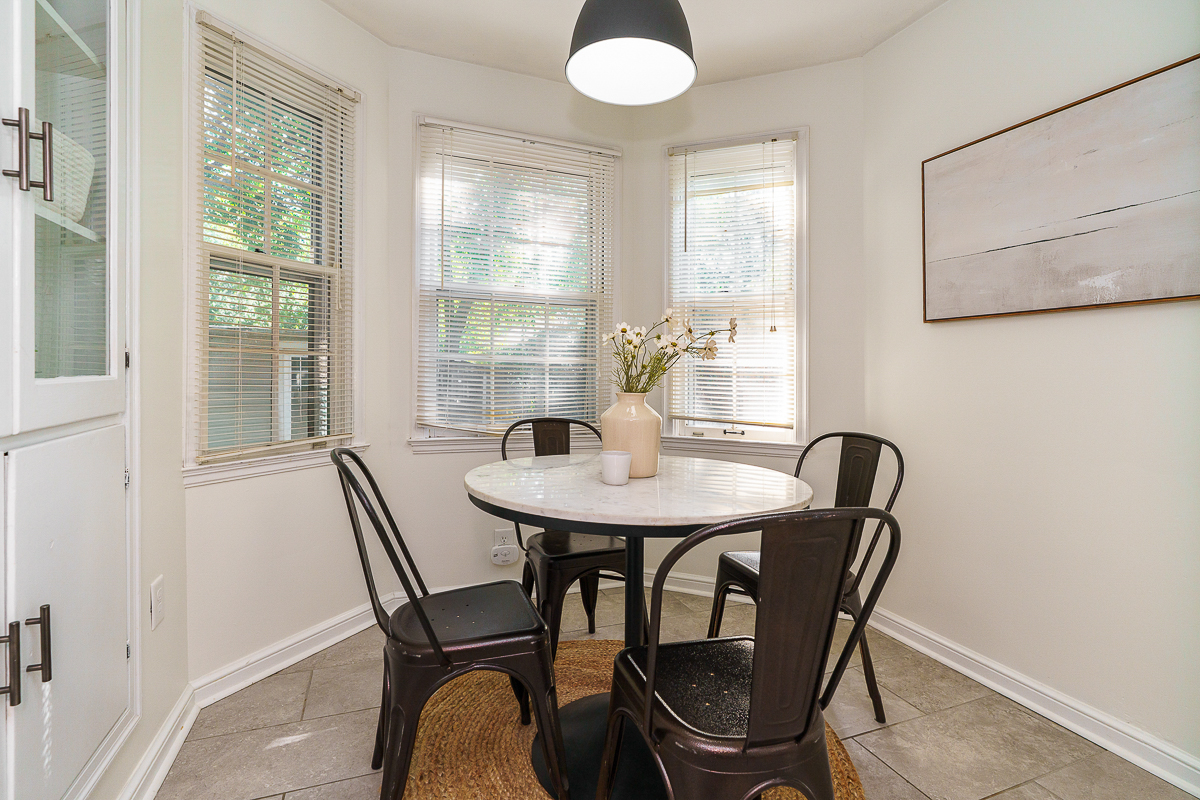 910 Montrose Ave-39