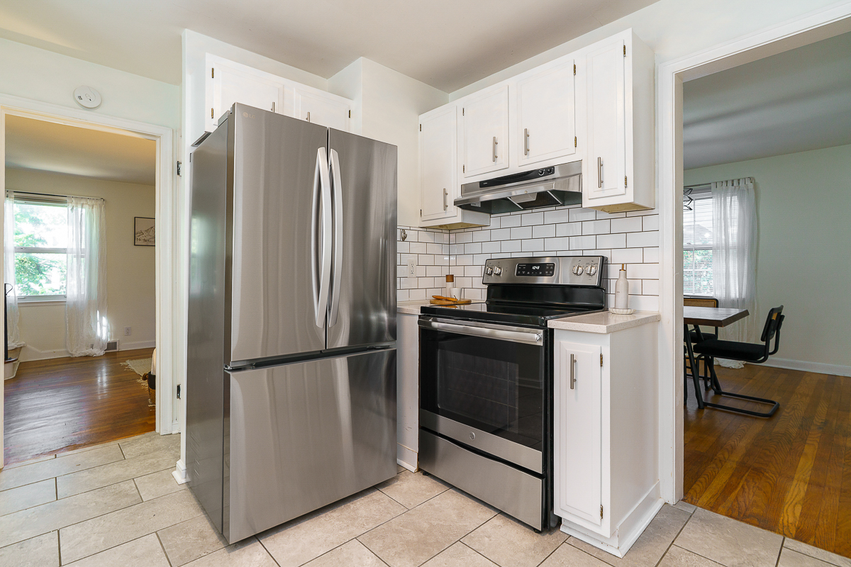 910 Montrose Ave-41