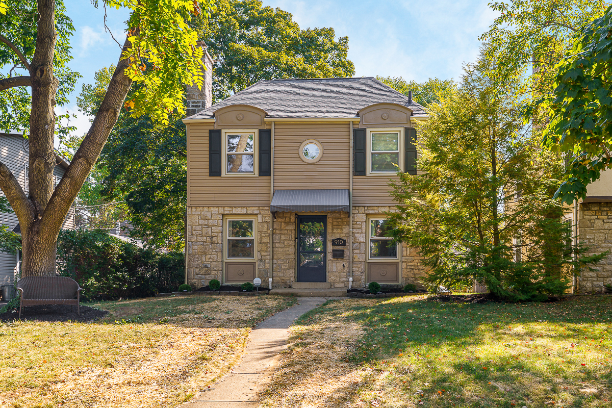 910 Montrose Ave-8