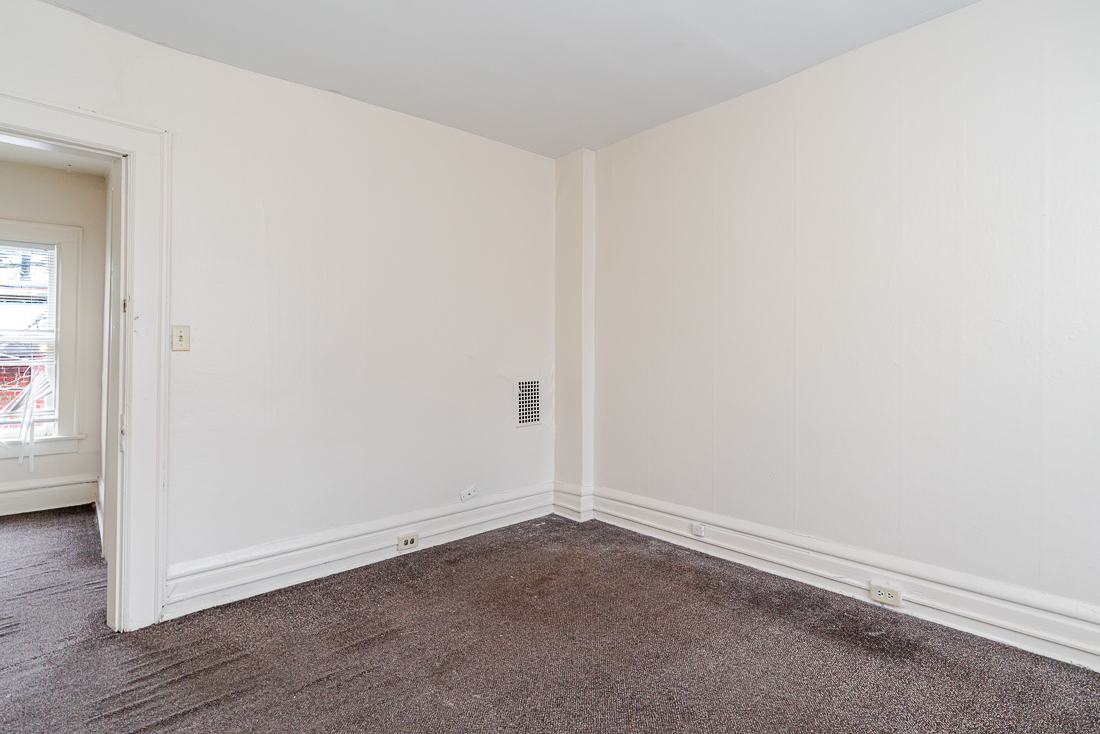 13 E Norwich Ave -16