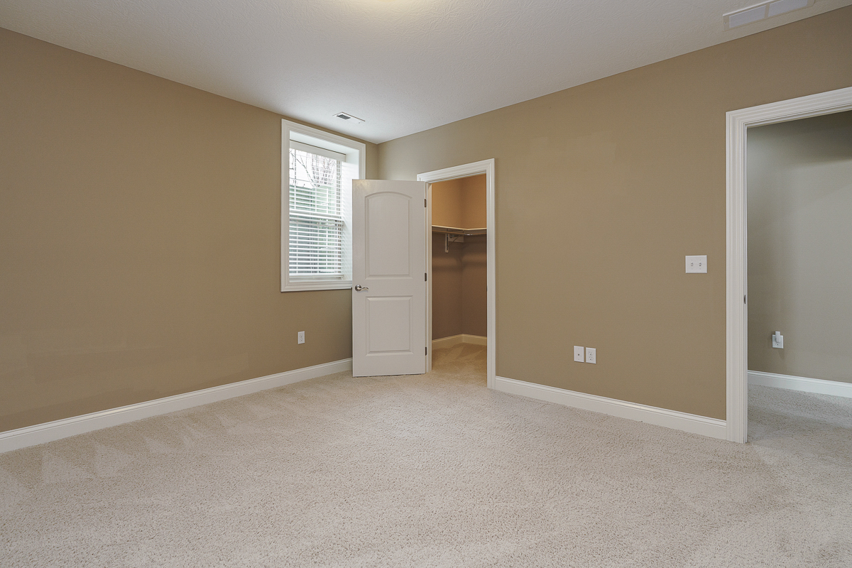 9307 Brolio Villa Dr-24