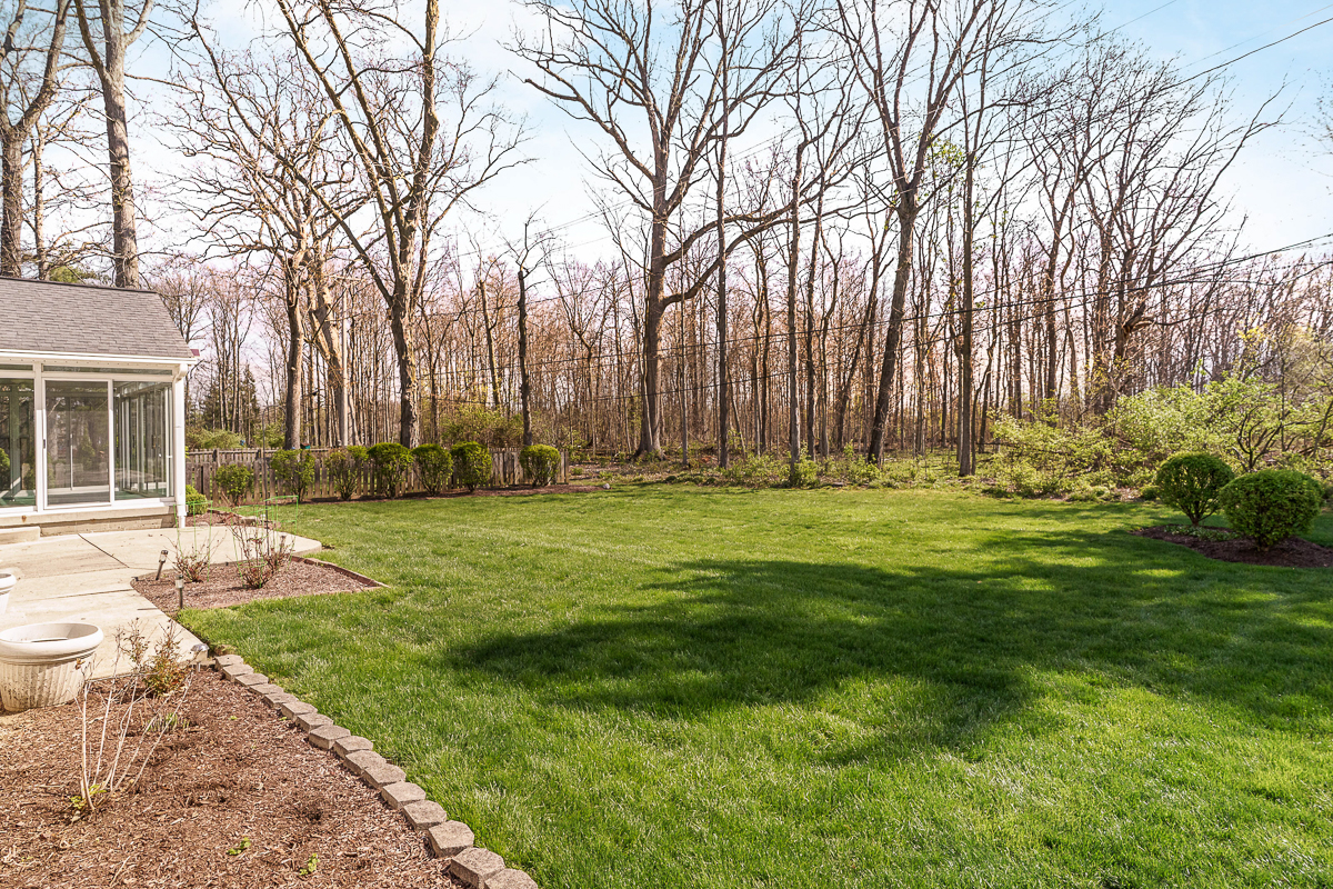 988 Danvers Ave-13