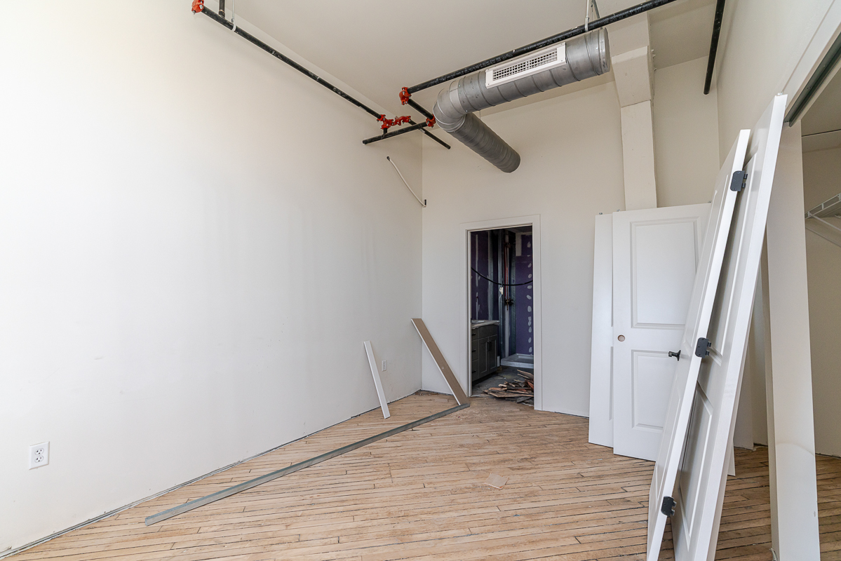 219 N Columbus St-12