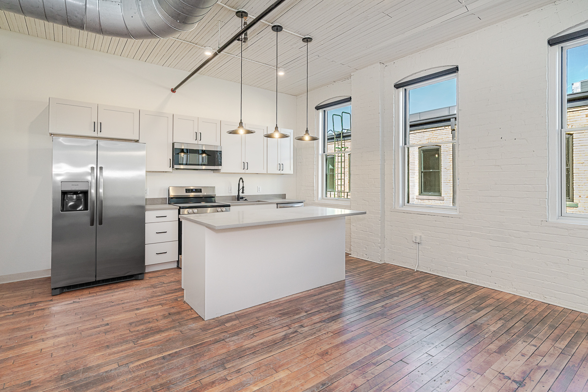 219 N Columbus St-17