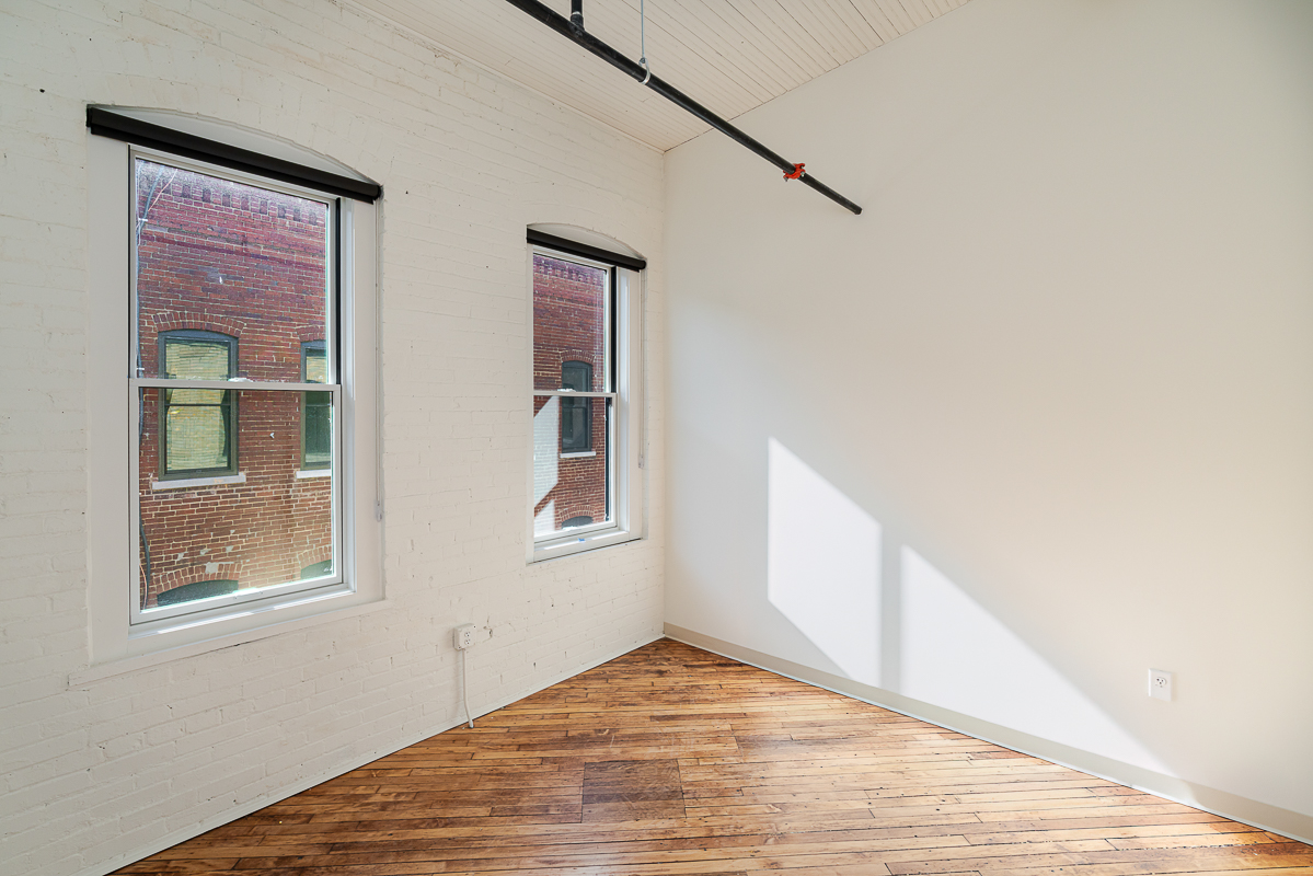 219 N Columbus St-35