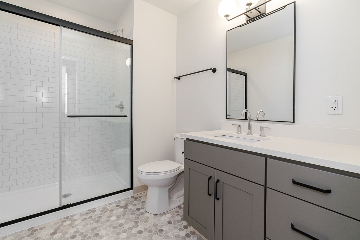 219 N Columbus St-39